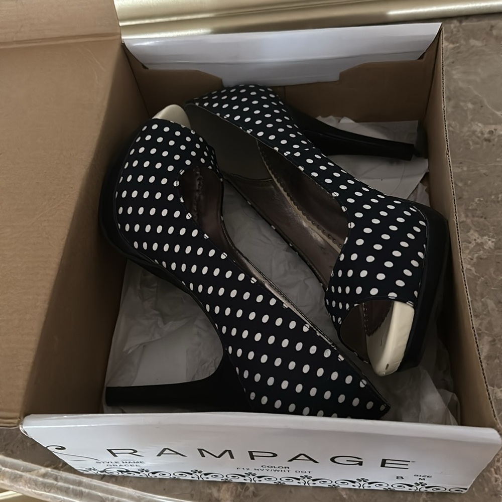 Rampage "Gracee" Navy Blue/White Polka Dot Size 8M. Peep Toe Stiletto/Pump - Picture 7 of 7